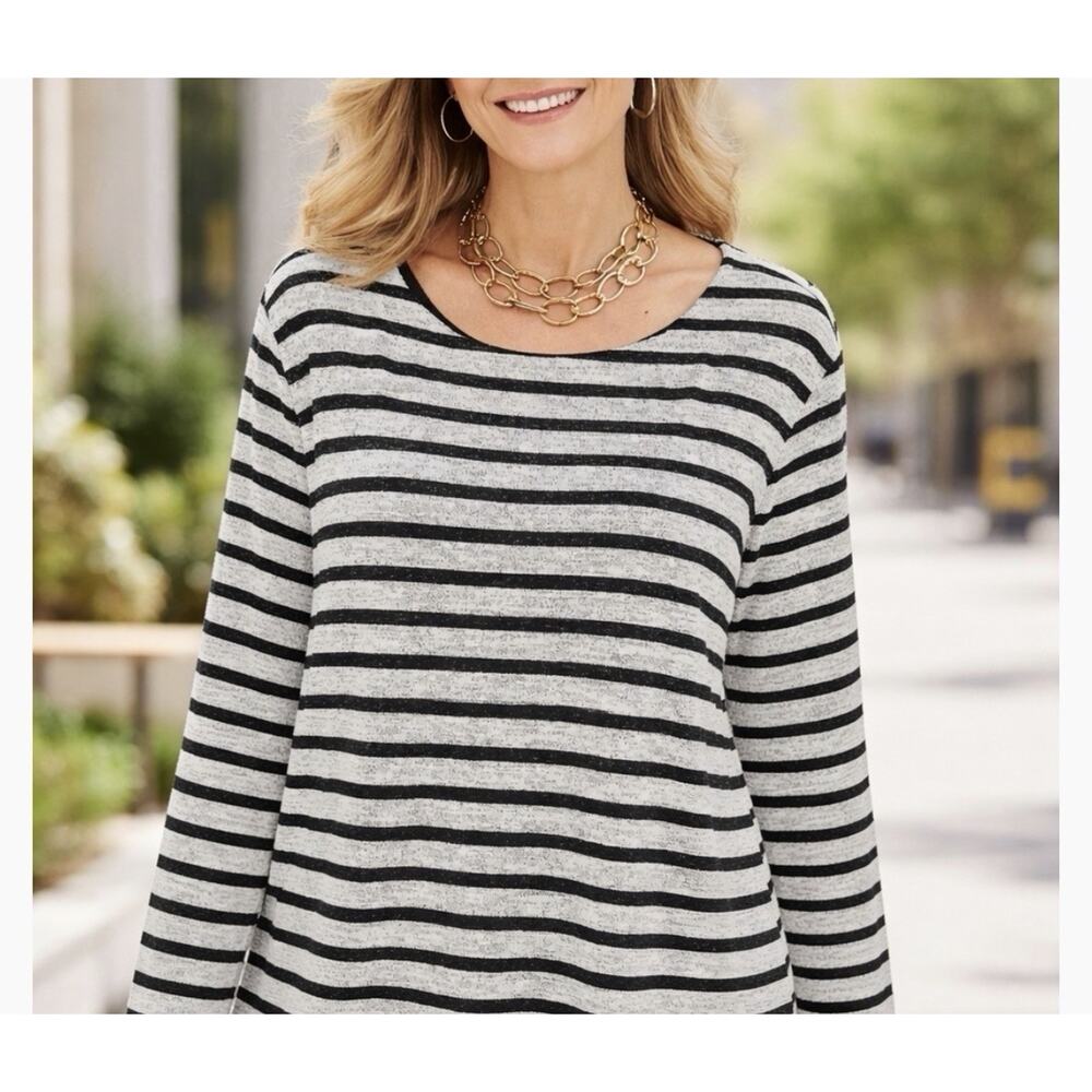 Chico's Women’s Gray/Black Striped Knit Scoop Neck Long Sleeve Top 2 US L
